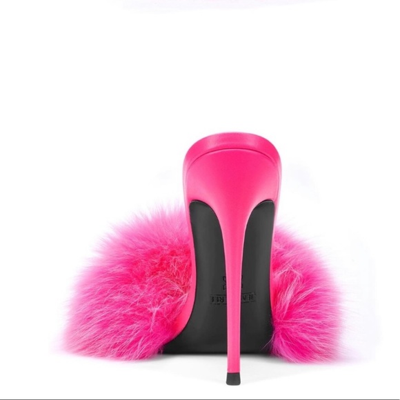 Jennifer Le size 8.5 $400 worn once - Picture 2 of 5